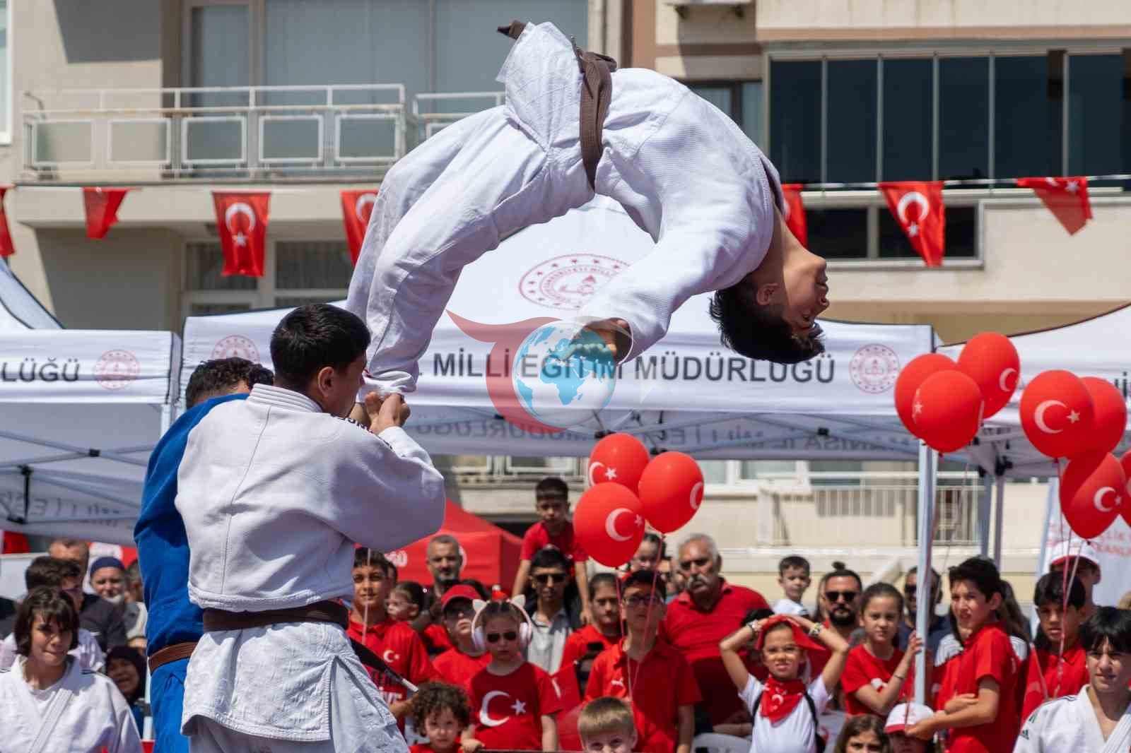 Manisa&rsquo;da 19 Mayıs coşkuyla kutlandı