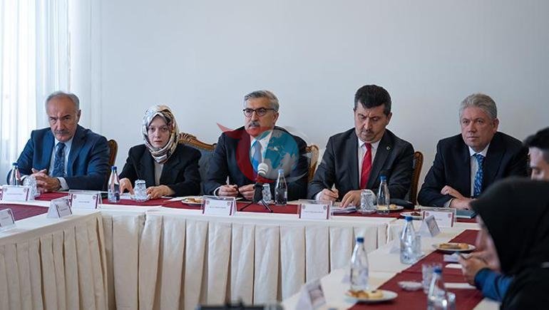 AK Partiya Yayman: Raqamli tarmoqlar jamiyat bilan yangi shartnoma tuzishi kerak