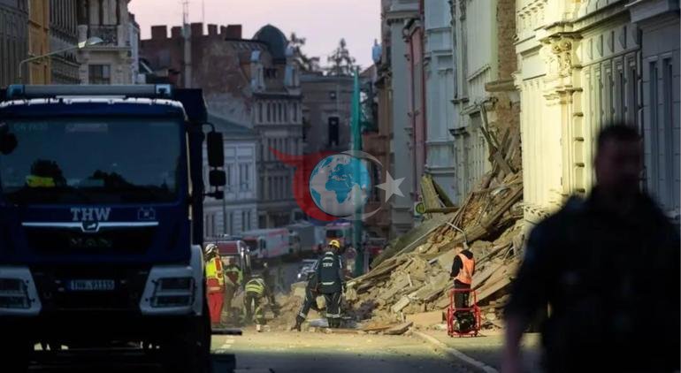 Almaniyada tarixi bina çökdü Dağıntılar altında 3 nəfər axtarılır
