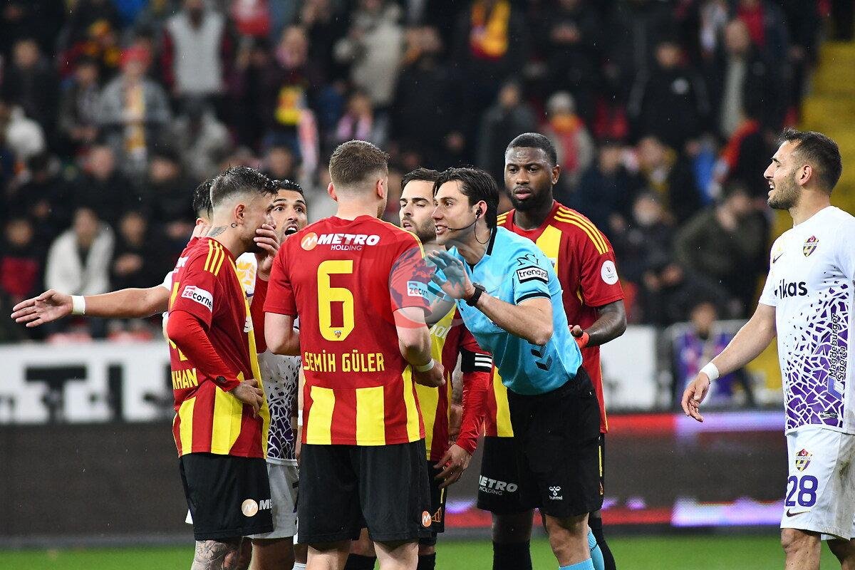 Kayserispor- Eyüpspor maçından bir kare