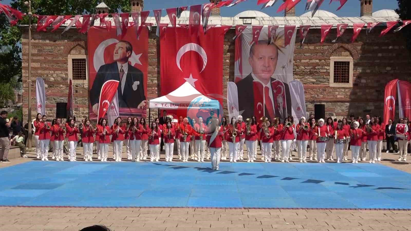 Bursa'da 19 Mayıs Coşkusu: Hanlar Bölgesi Etkinliklerle Şenlendi
