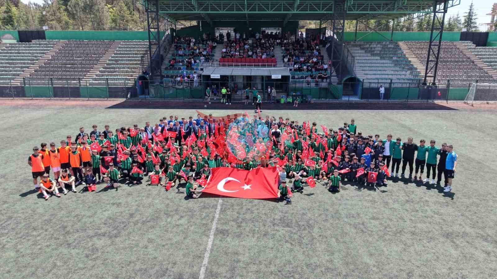 Çayırova'da 19 Mayıs Futbol Turnuvası Coşkusu
