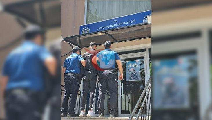 Afyonkarahisar'da Bıçaklı Tehdit: Genç Şüpheli Yakalandı