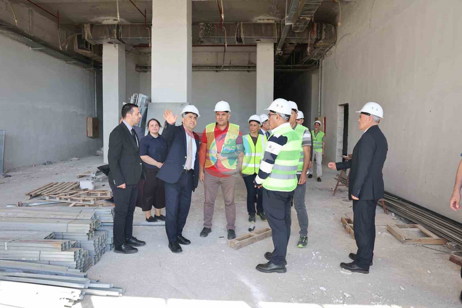 ADÜ Rektörü Kent, Diş Hekimliği Hastanesi İnşaatını Denetledi