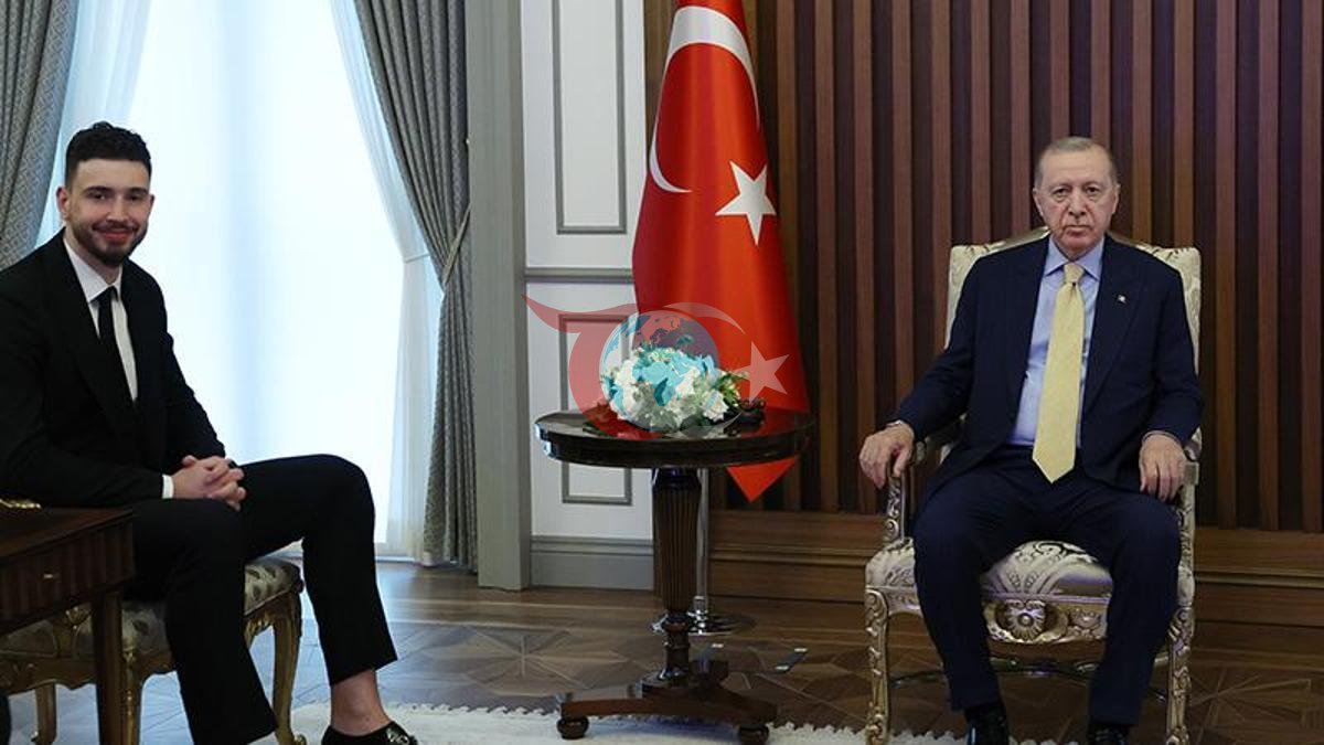Cumhurbaşkanı Erdoğan, Alperen Şengün'ü Külliye'de Ağırladı