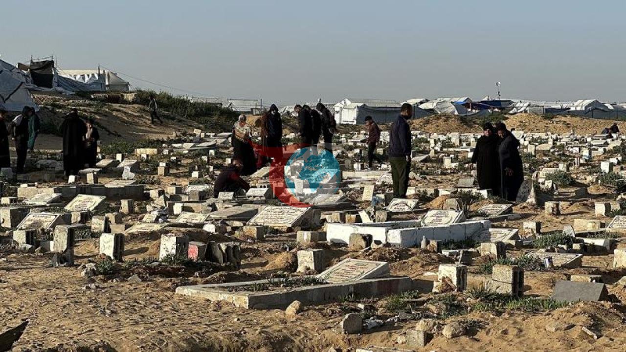 Batı Şeria'da Mezarlık Saldırısı Halkı Harekete Geçirdi