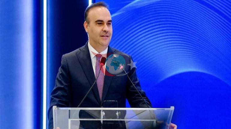 Bilim Olimpiyatlarında madalya alan öğrencilere Bakan Kacırdan tebrik
