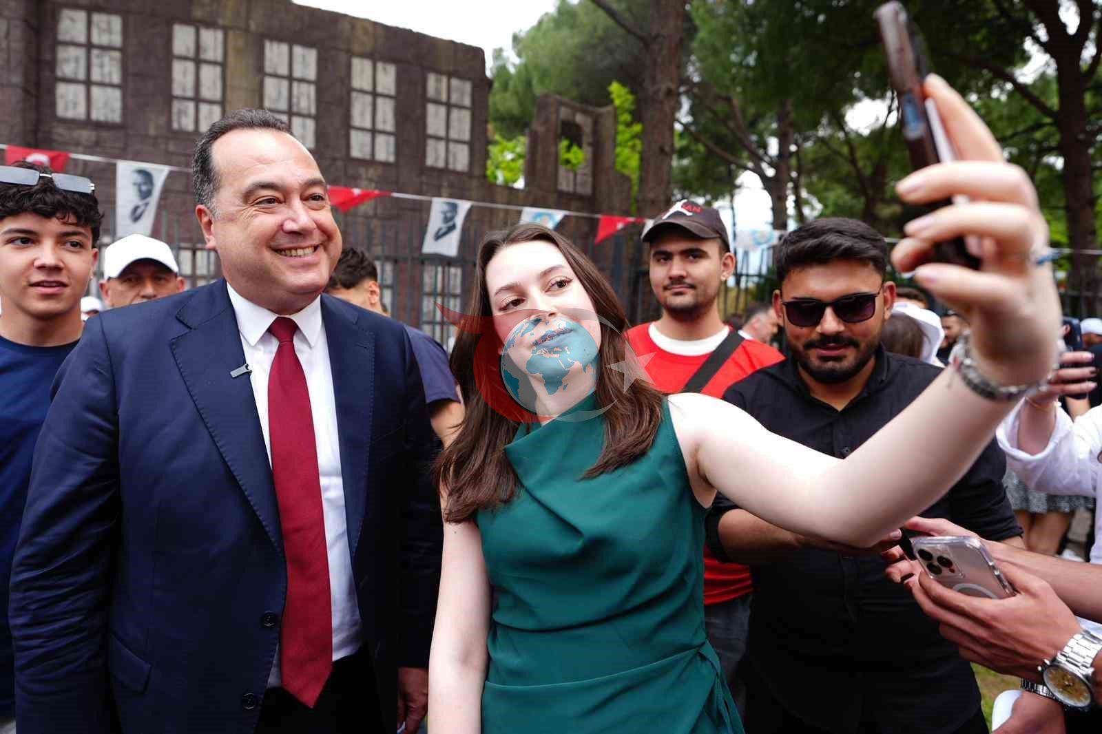 Başkan Dutlulu gençlerle bir araya geldi