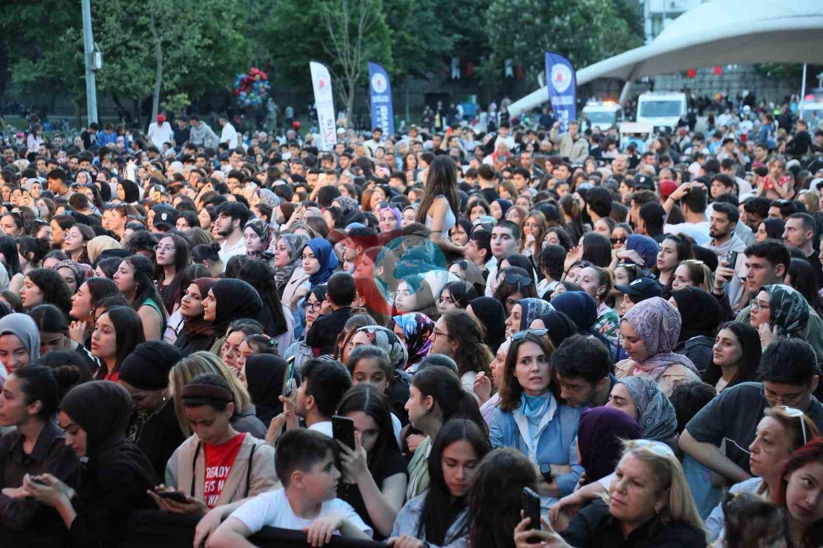 Kağıthane&rsquo;de gençler 19 Mayıs Atatürk&rsquo;ü Anma Gençlik ve Spor Bayramı&rsquo;nı konserle kutladı