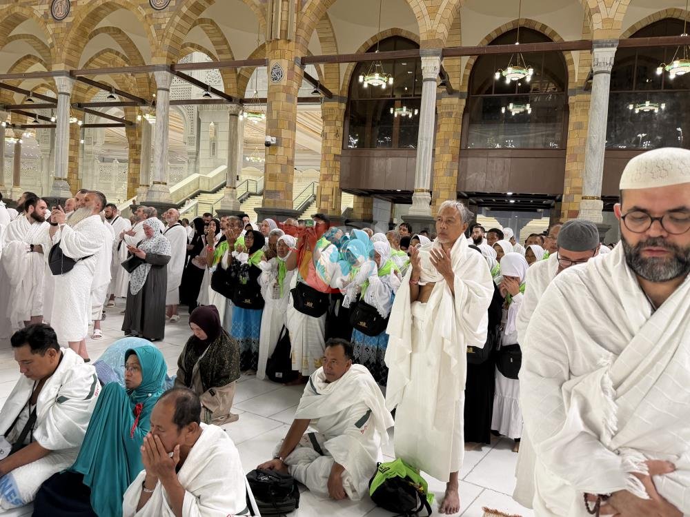 Hacı adayları akın akın Kabe-i Muazzama’ya koşuyor