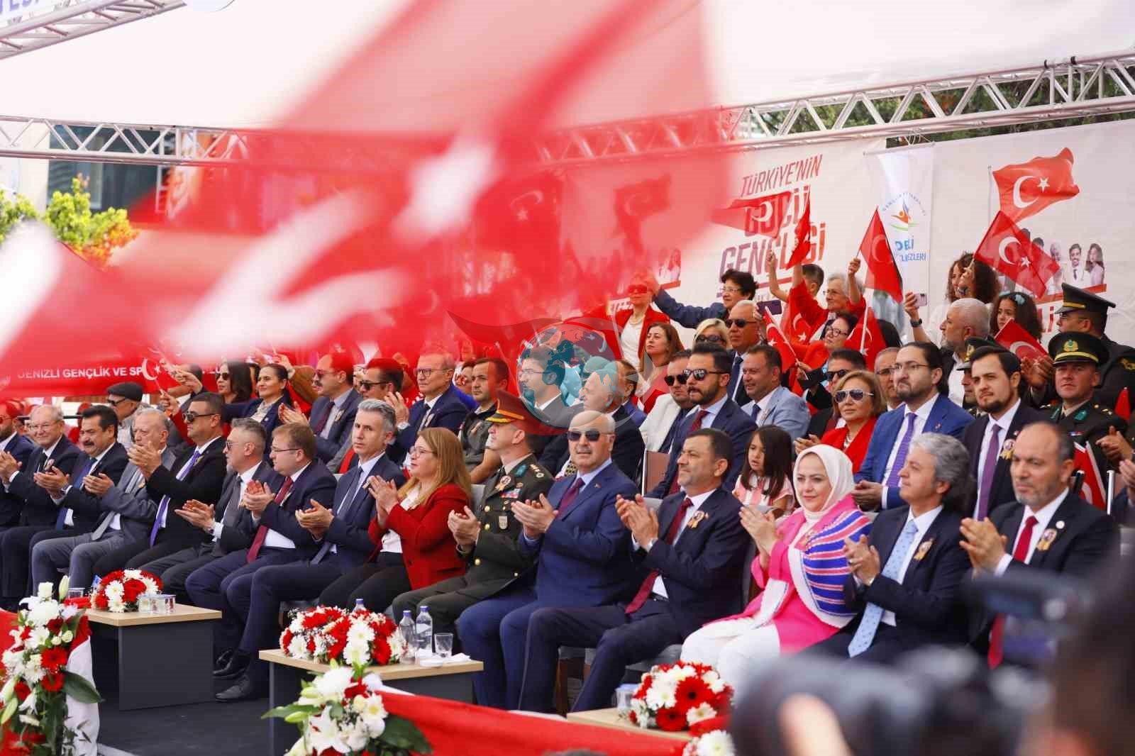 Denizli'de 19 Mayıs Coşkusu: Gençlik Bayramı Renkli Etkinliklerle Kutlandı