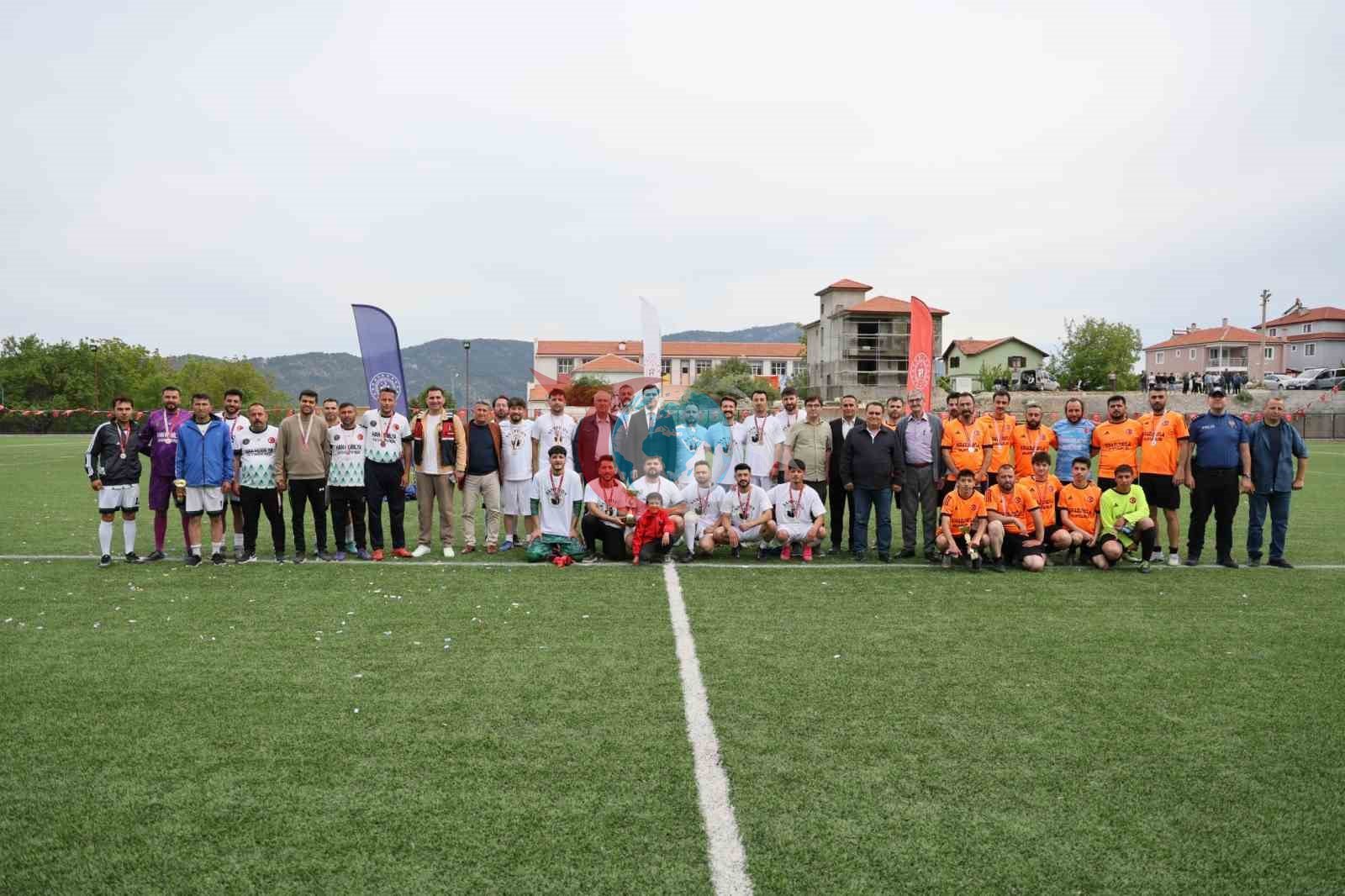Çameli Futbol Turnuvasında Kalınkoz Gençlik Spor Zirvede