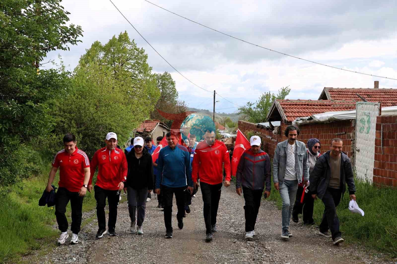 Bilecik'te Gençlik Haftası'nda Doğa Yürüyüşü Coşkusu