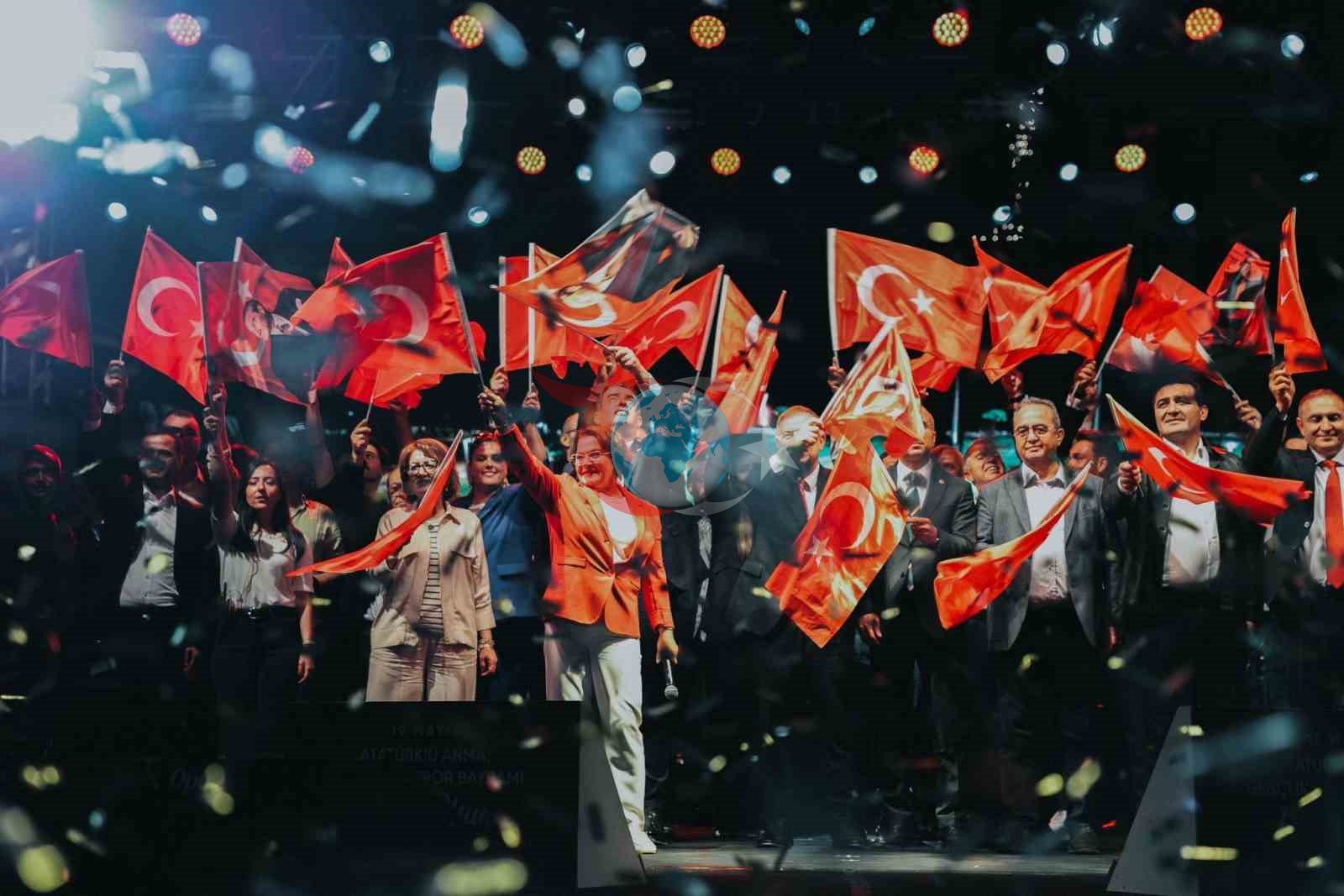 Mavişehir Atatürk Kültür ve Yaşam Alanı Coşkuyla Açıldı