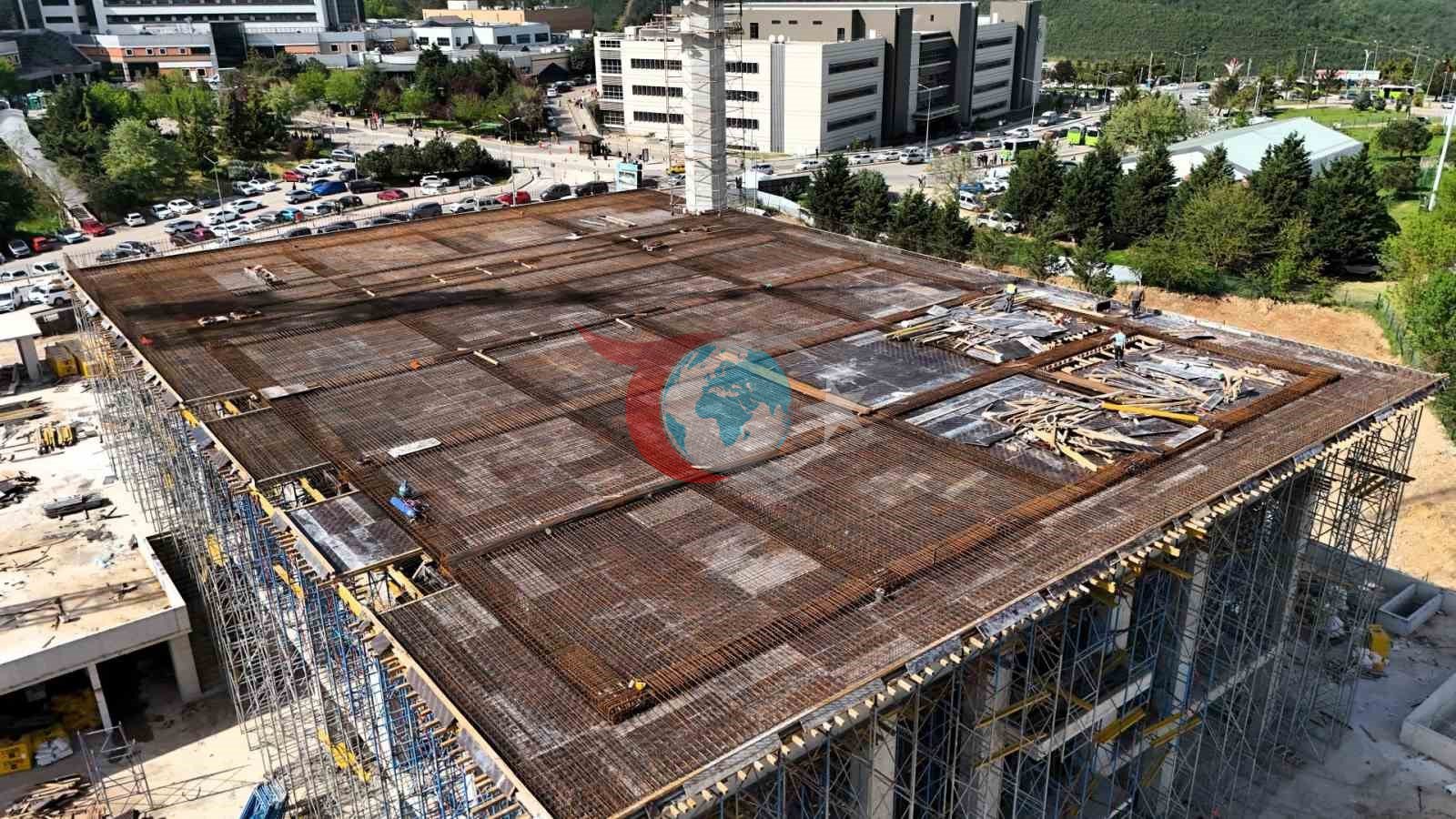Umuttepe məscidində və parkinqdə tikinti işləri sürətlə davam edir