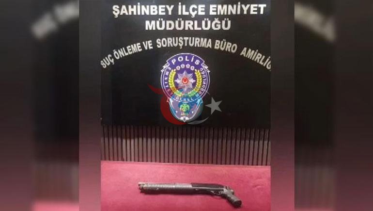 İş yerindeki kızı taciz edip dükkana kurşun yağdırdı Gaziantep’teki pompalı dehşet anları kamerada