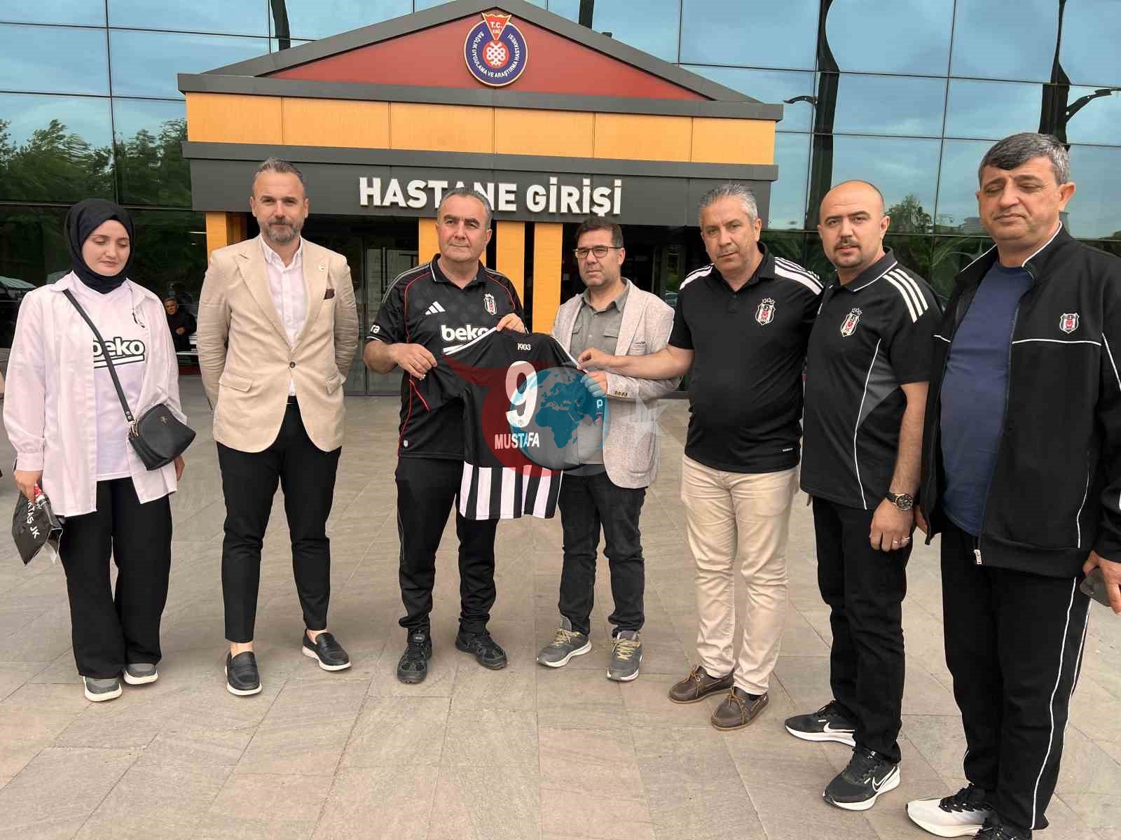 Beşiktaş Taraftarlarından Mustafa Aslan'a Anlamlı Destek Ziyareti