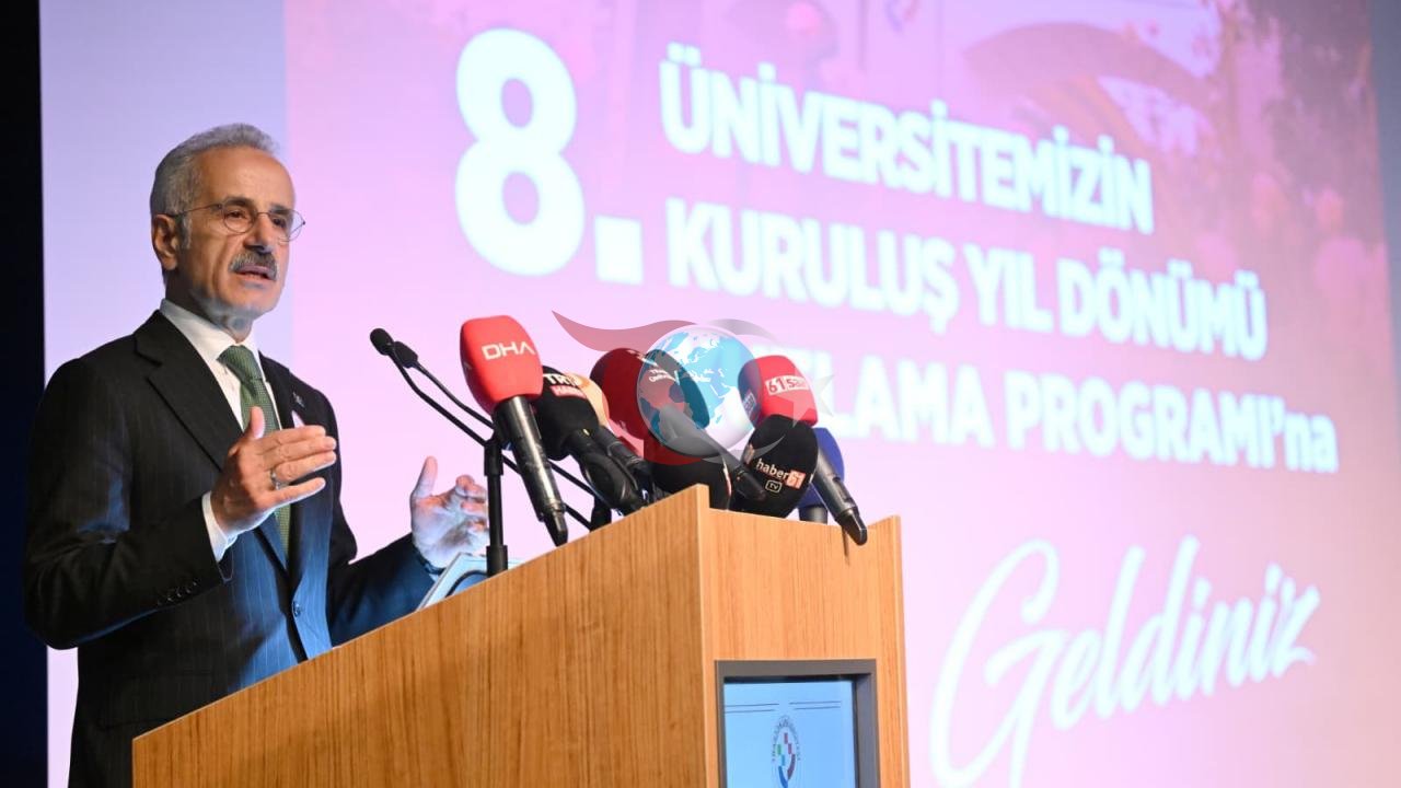 Bakan Uraloğlu'ndan Trabzon'a Hızlı Tren ve Yeni Havalimanı Müjdesi