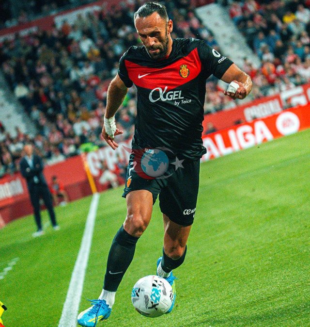 Bomba iddiası! Okan Buruksarayəyə futbolçu Okan Buruksarayə səsləndi! Şəkil: 0