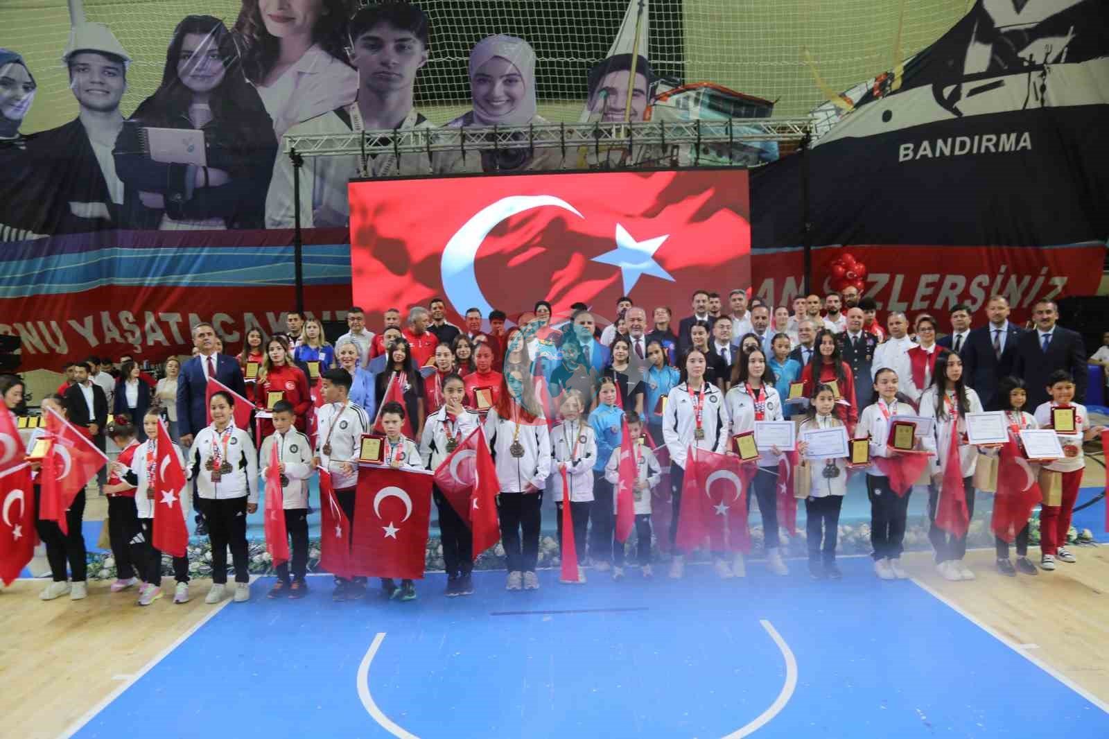 Muğla'da Genç Sporcular Uluslararası Başarılarıyla Onurlandırıldı