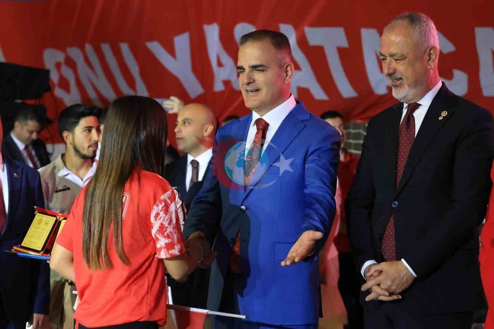 Muğla’da başarılı sporculara ödül yağdı