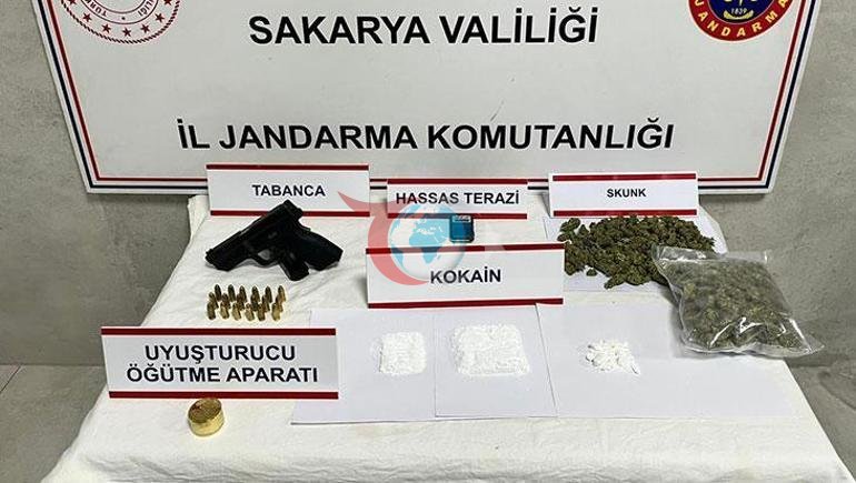 Sakaryada uyuşturucu operasyonu Yunanistana kaçacaktı, jandarma havuz başında yakaladı