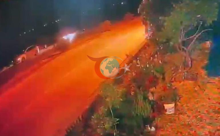 Yolda 3 nəfərin həyatını itirdiyi hadisənin görüntüləri ortaya çıxdı. O, bir-birinin ardınca atəş açdı