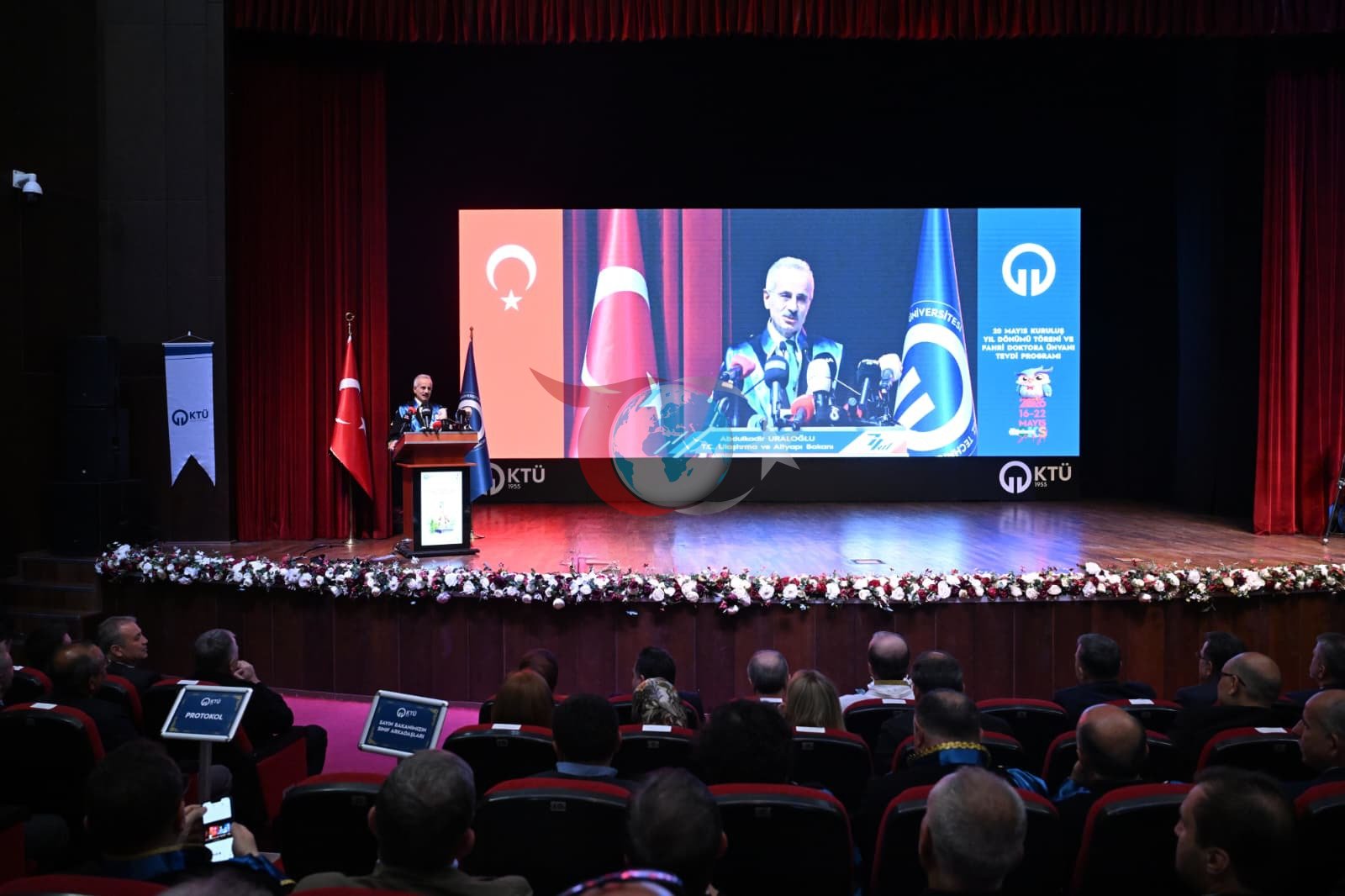 KTÜ, Bakan Uraloğlu'na Fahri Doktora Unvanı Verdi