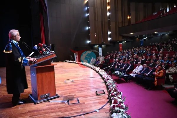 ktuden-bakan-uralogluna-fahri-doktora-unvani-1779284067724.jpeg