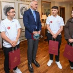 Bakan Ersoy, genç sanatçıları kabul etti