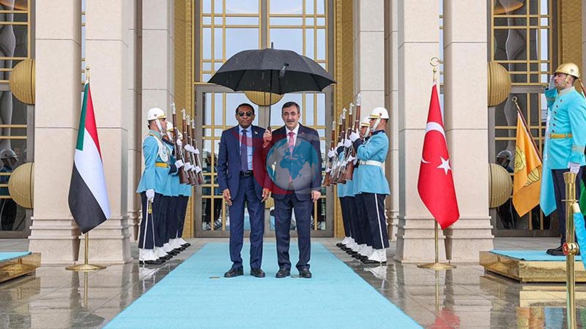 Cumhurbaşkanı Yardımcısı Yılmaz ve Sudan Başbakanı İdris Ankara'da Buluştu