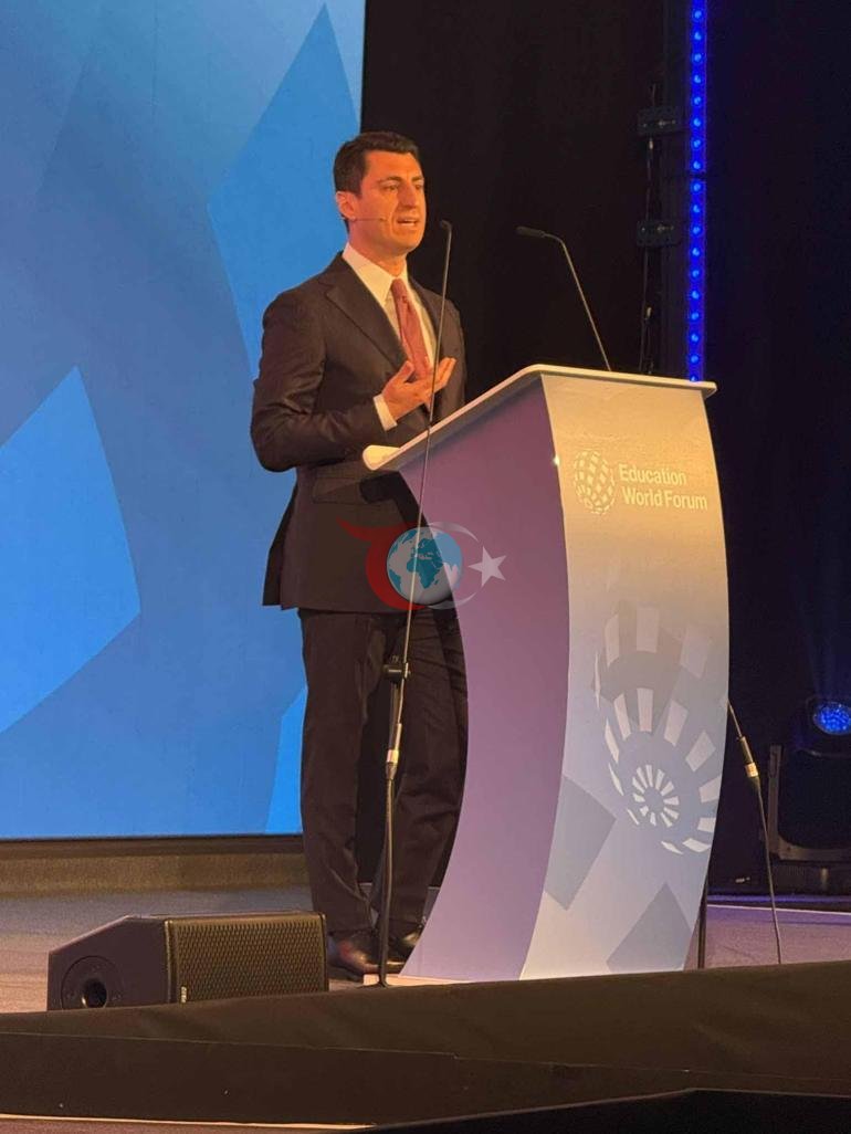 Nazir müavini Macit Dünya Təhsil Forumunda Türkiyənin süni intellekt vizyonundan danışdı