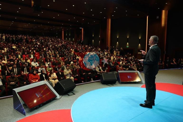 Rabitə Direktoru Durandan Milli Gənclər Zirvəsi Dezinformasiyaya Qarşı Mübarizə Paylaşımı