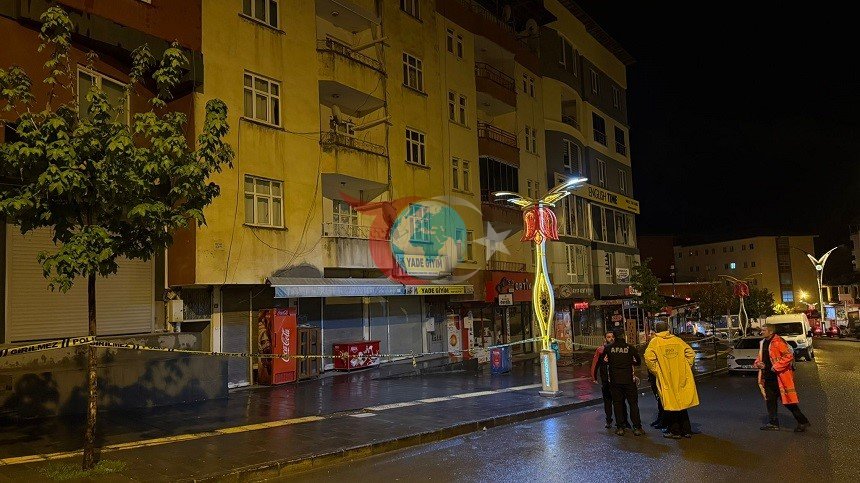 Hakkari'de Tedirgin Eden Gelişme: 6 Bina Tahliye Edildi