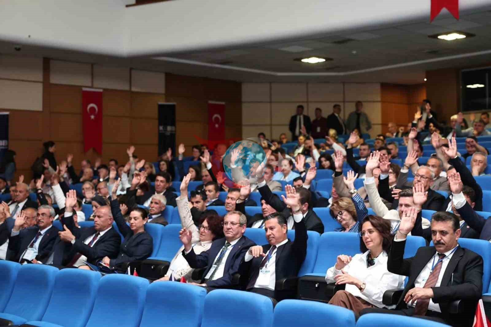 Ahmet Aras, Kıyı Belediyeler Birliği Başkanlığını Yeniden Kazandı