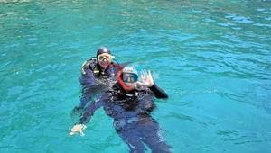 Antalya’da denizin altında alarm veren görüntü Vali Hulusi Şahin ilk kez dalış yaptı