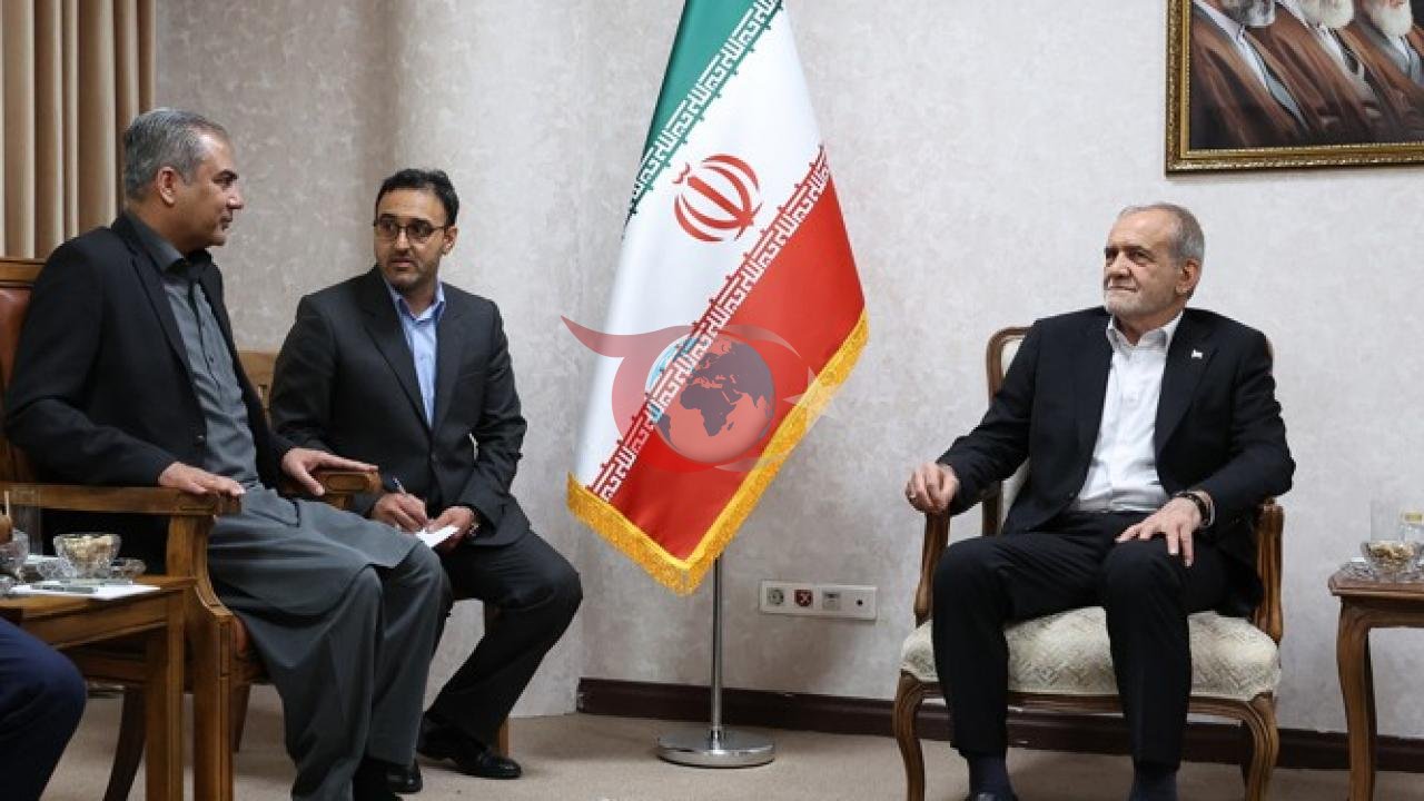 Pakistanlı Bakan Naqvi Tahran'da İran ile Görüştü