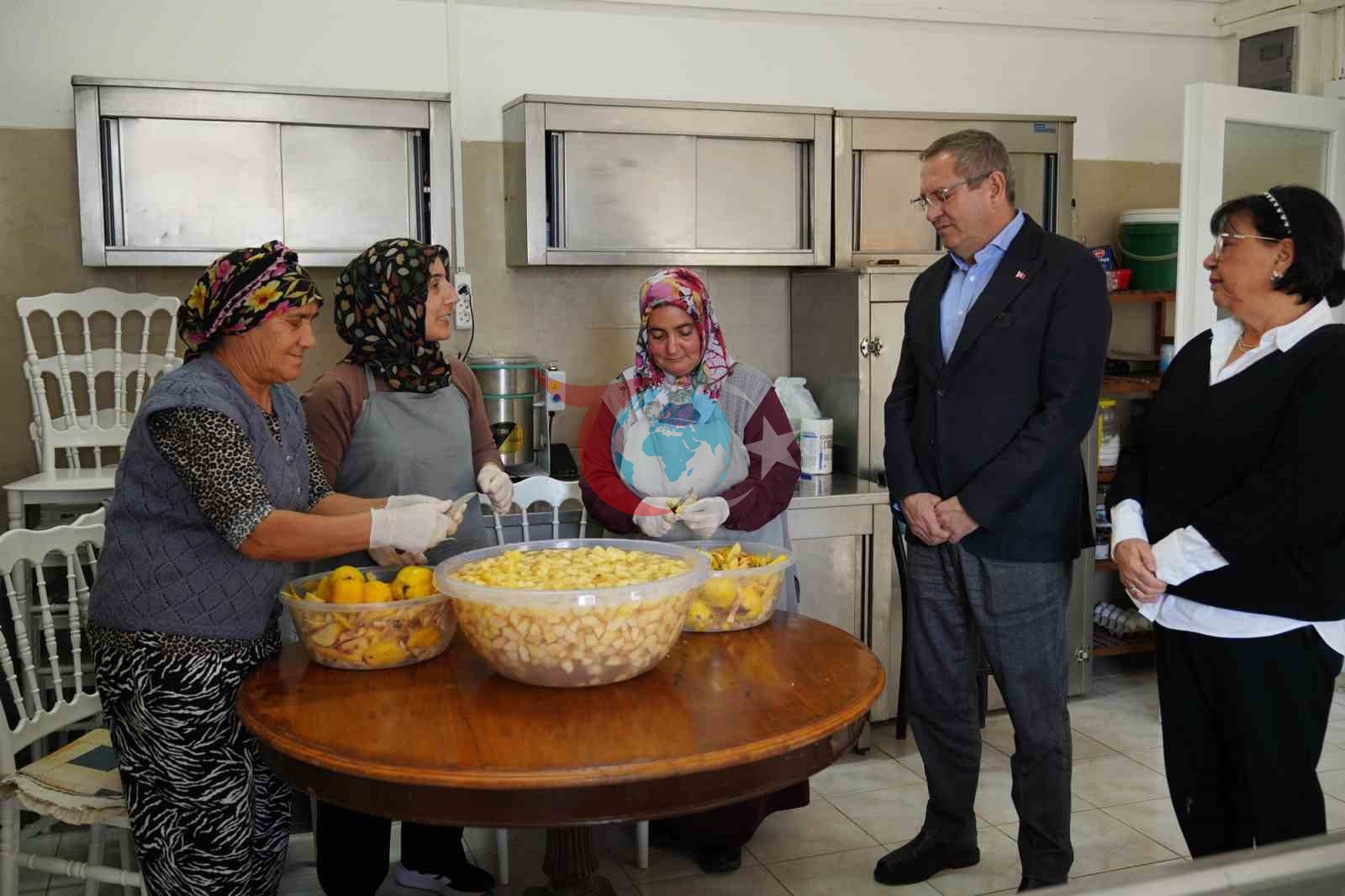 Ayvalık'ta Kadınların Emeği Ekonomiyi Güçlendiriyor