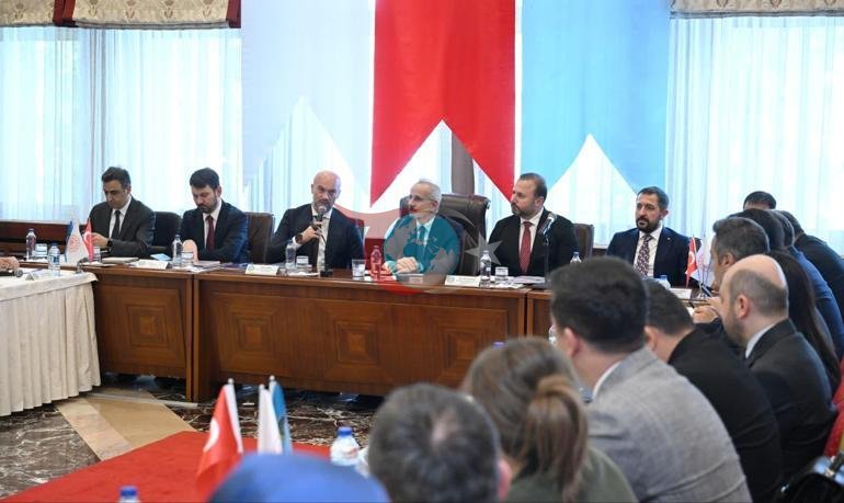 Bakan Uraloğlu: Hava yollarında hedefimiz 270 milyon yolcu