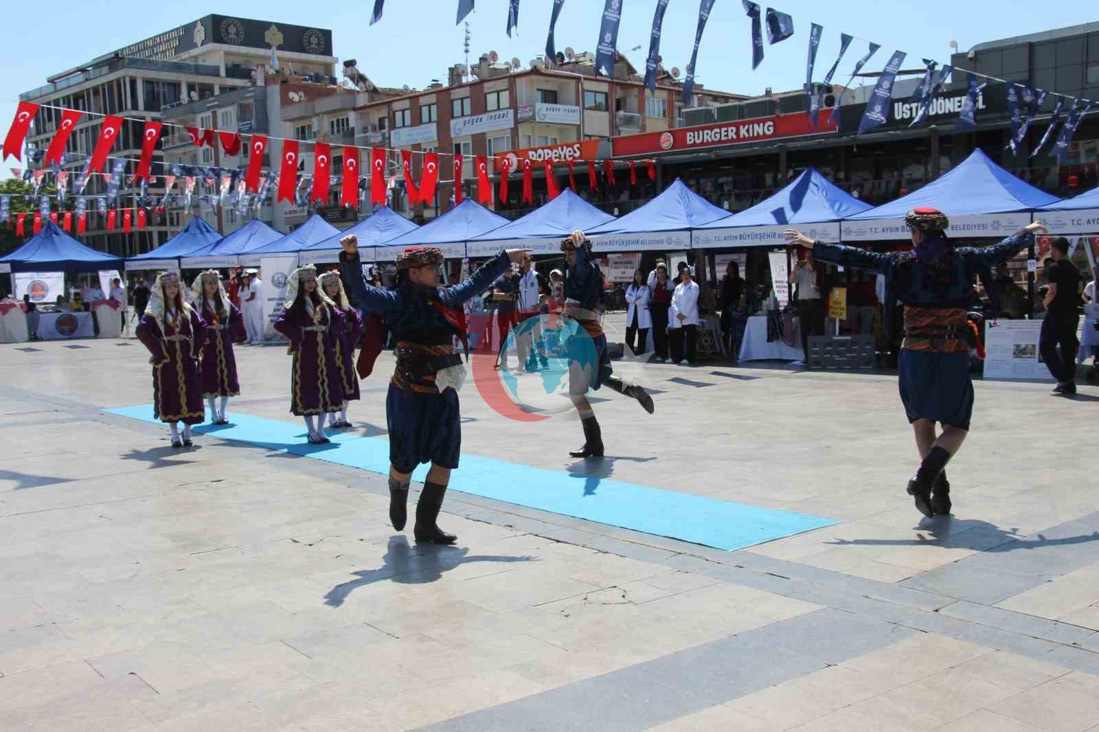 Meslek liseliler hünerleriyle bölümlerini tanıttı