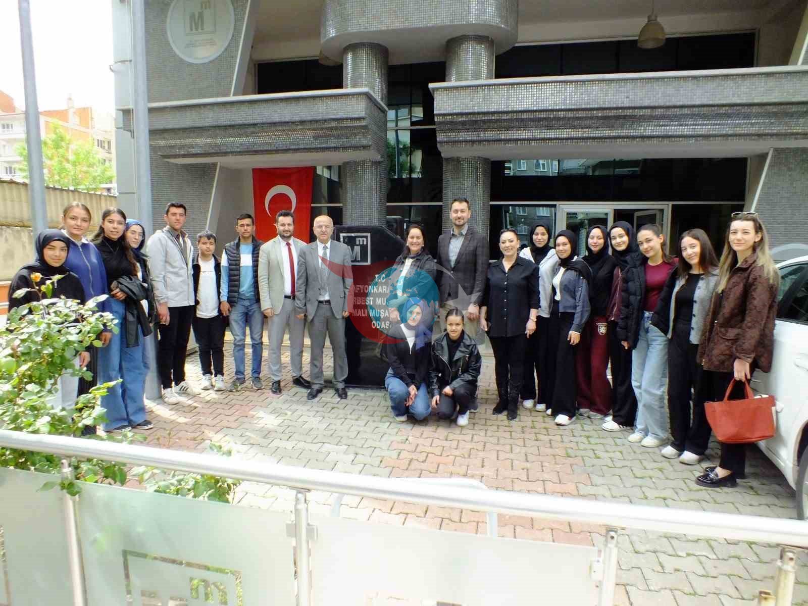 Gençlerden eğitim ziyareti