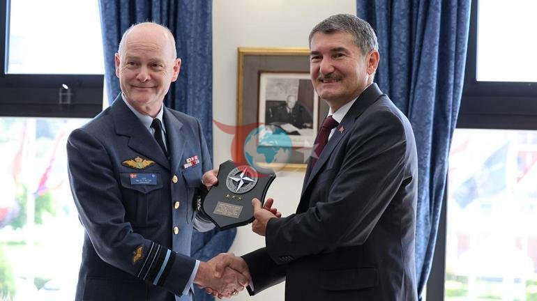 Roma’da ‘Ankara NATO Zirvesi Ekseninde İttifakın Güney Kanadı’ paneli düzenlendi