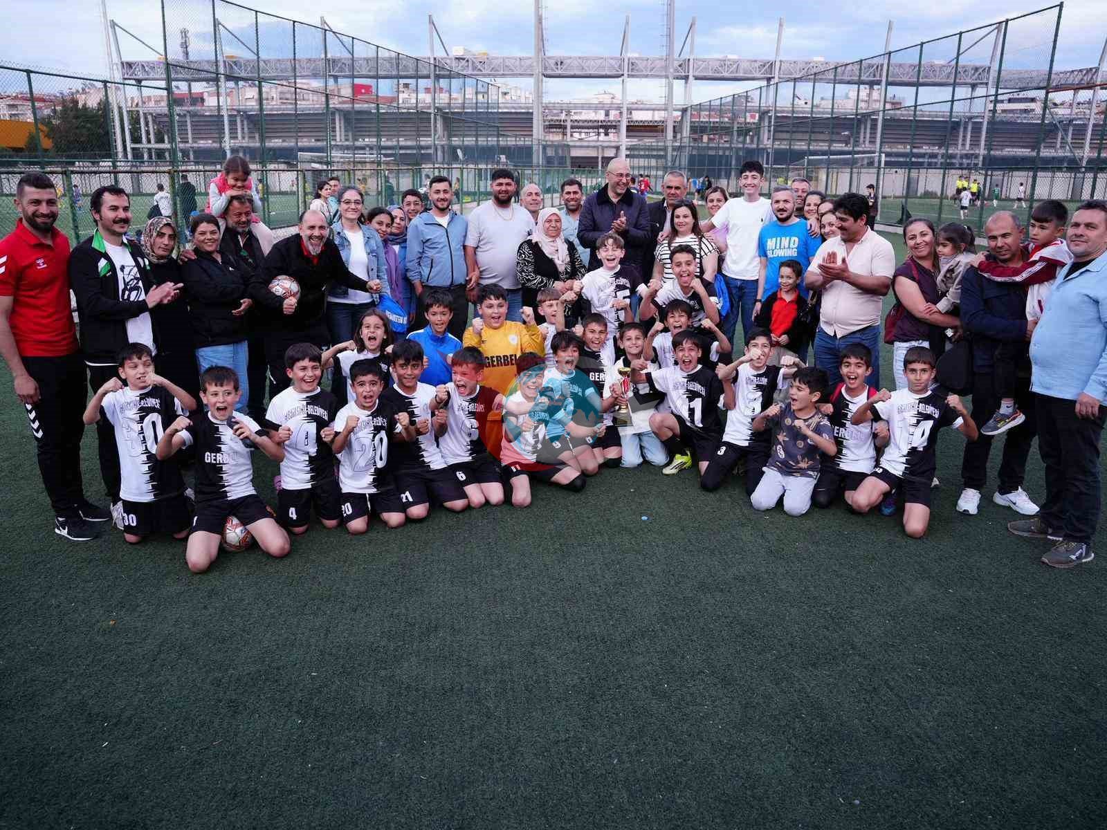 Germencik Belediyespor U11'in Namağlup Şampiyonluk Zaferi