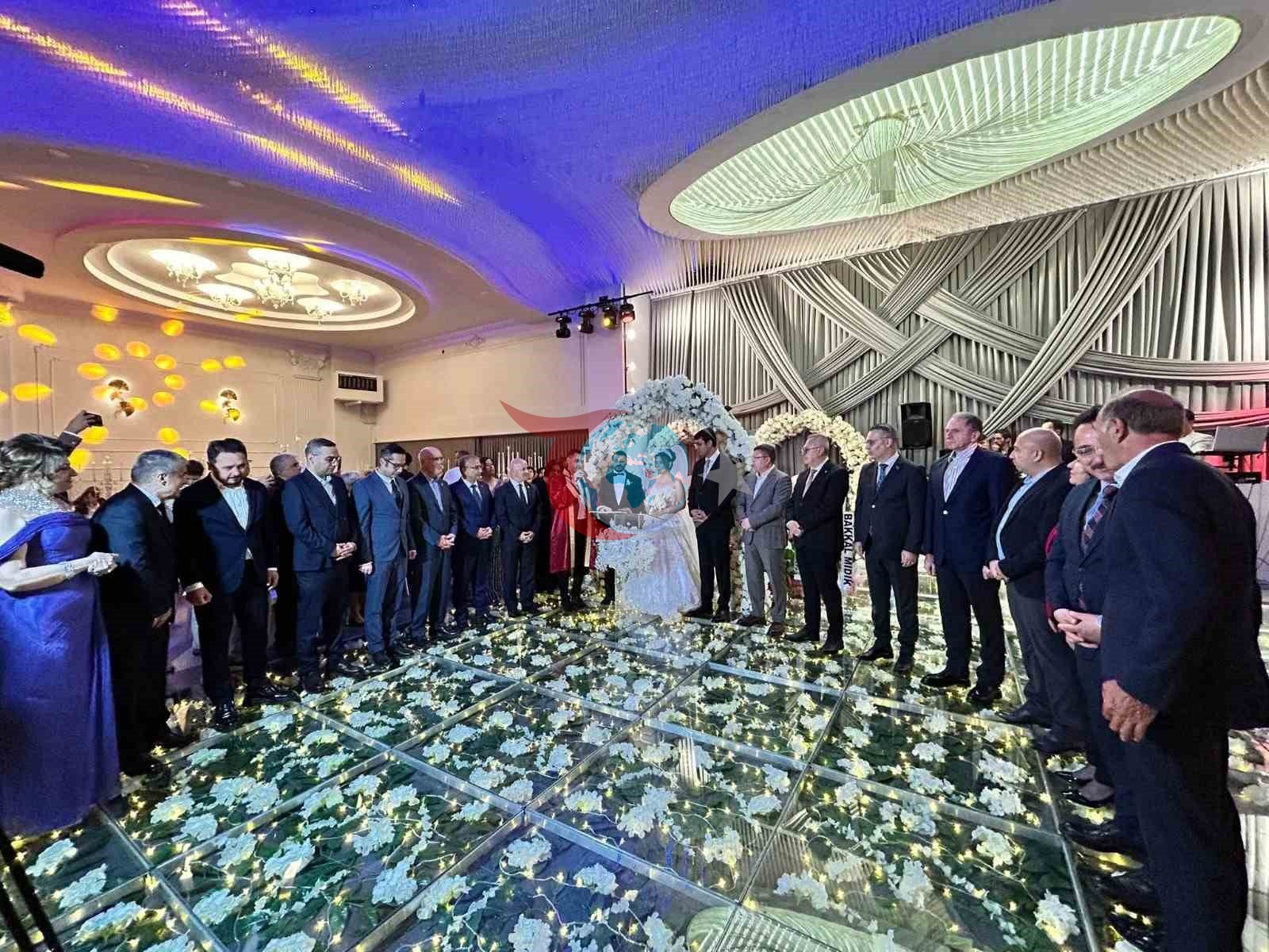 Uşak’ta 15 şahitli nikah töreni