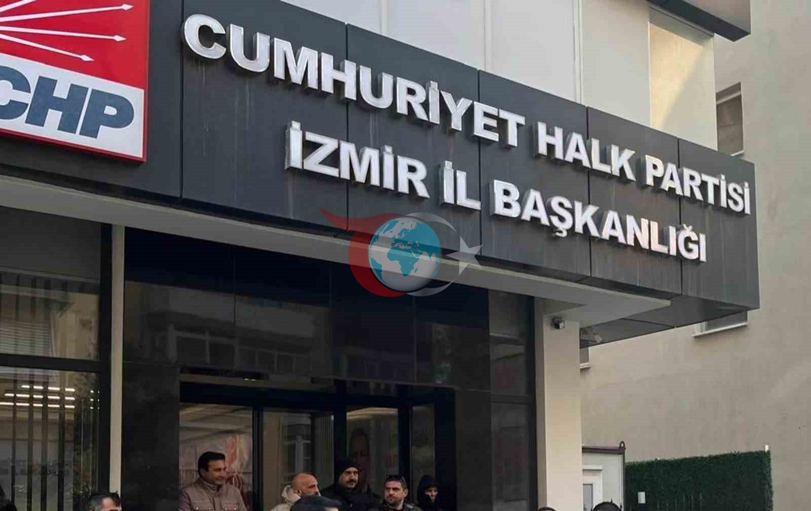 CHP İzmir'de Bayramlaşma Yerine Butlan Kararına Protesto