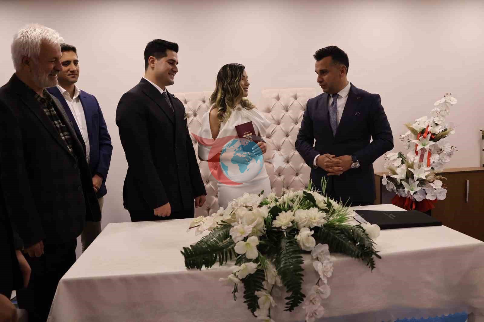 Milli Aile Haftası'nda Duygu ve Uğur Çiftinin Özel Nikâhı
