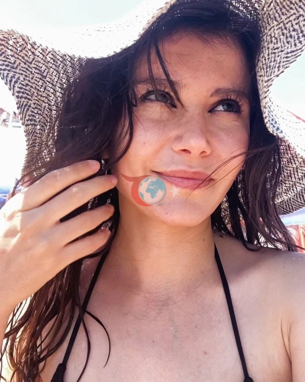 Beren Saat'in benzeri TikTok'çu Sevda'ya teklif yağıyor - Resim : 3