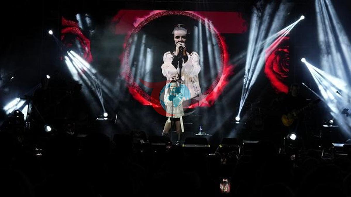 İstinye Fest'26: Fatma Turgut'un Büyüleyici Performansı