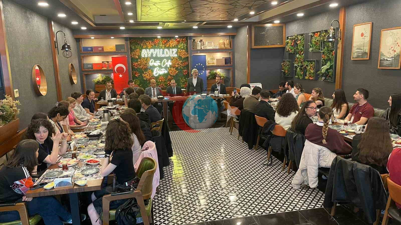 Tavşanlı'da Kültürlerarası Köprü: Üç Ülkeden Gençler Bir Arada