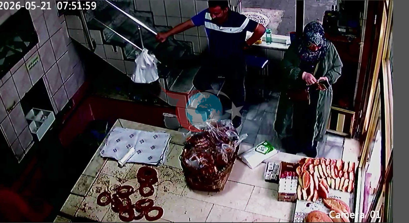 Dükkanında düşürülen altının sahibini arıyor